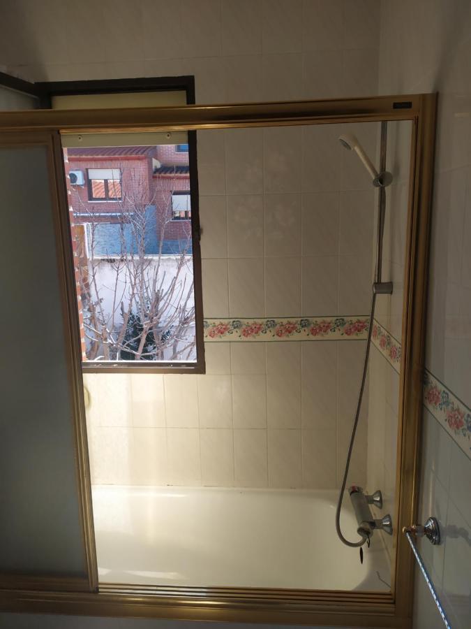 Habitacion Privada Triple טולדו מראה חיצוני תמונה